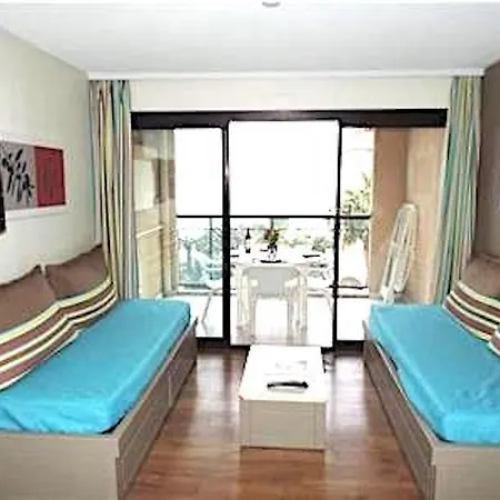 Front Pools Apartman